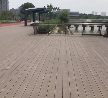 江陰船廠江景平臺翻修項目